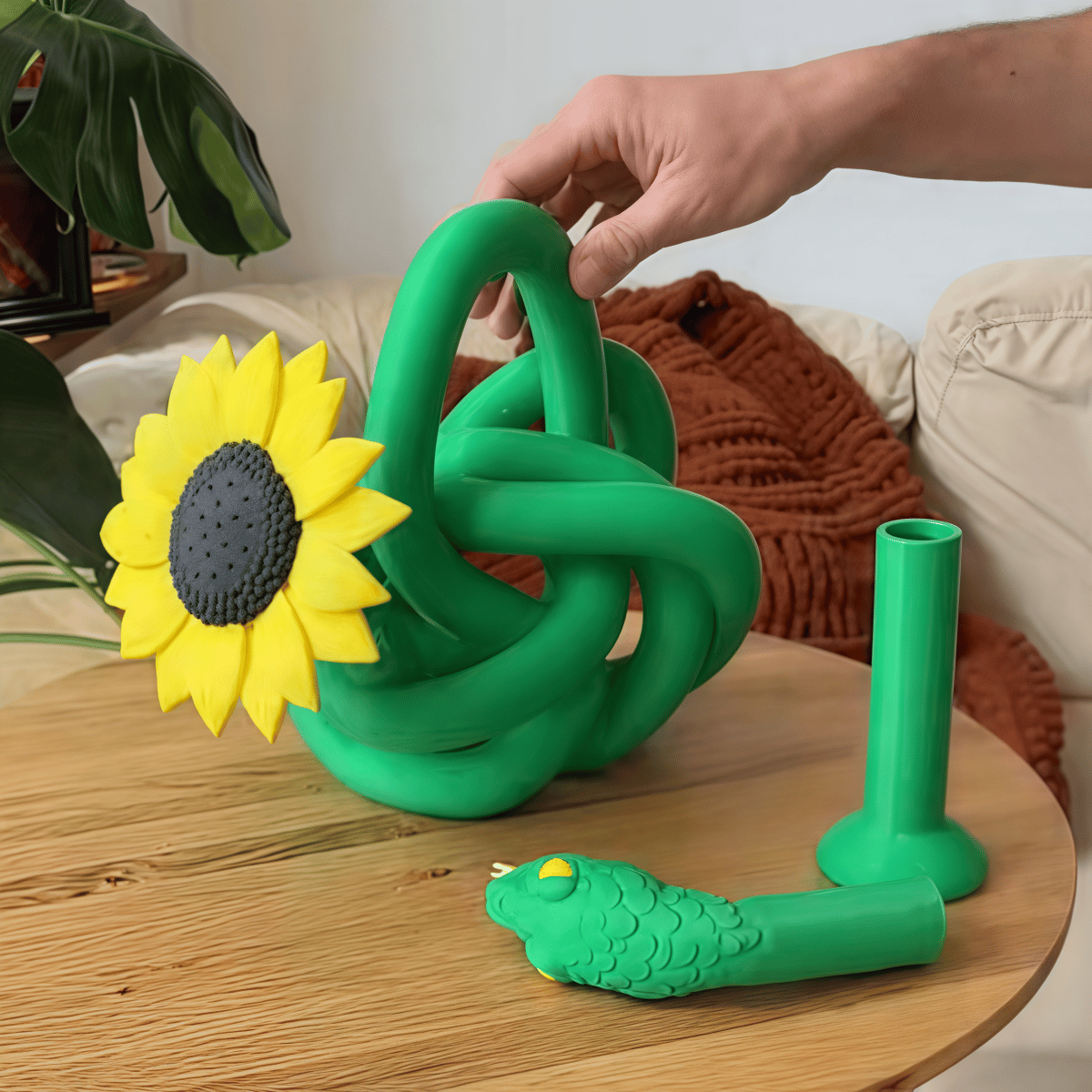 🌟3-in-1 Watering Can with Interchangeable Nozzles